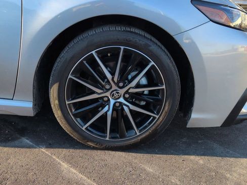 Used 2021 Toyota Camry SE image 12