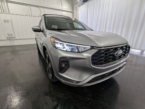 Used 2023 Ford Escape ST-Line Select w/ Tech Pack #2 image 6