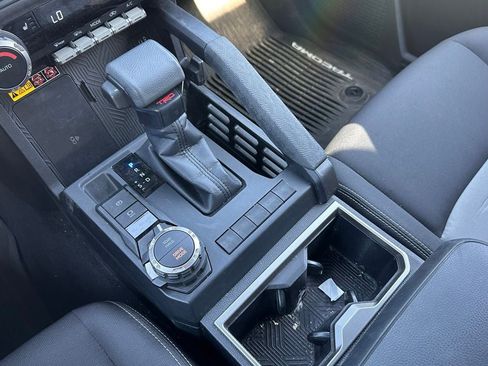 Used 2025 Toyota Tacoma TRD Sport AWD/4WD image 26