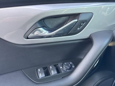 Used 2025 Chevrolet Blazer LT image 19