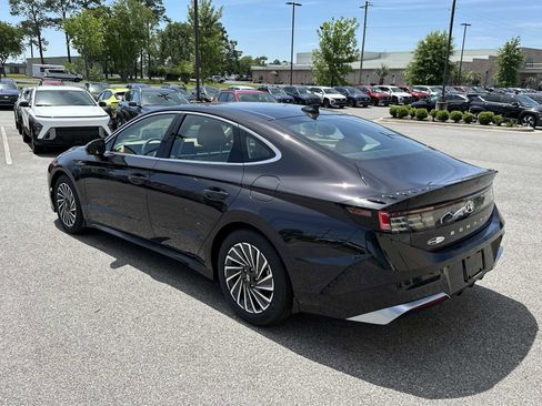 New 2026 Hyundai Sonata Limited FWD image 5