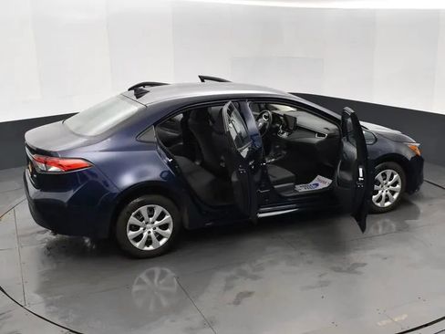 Used 2025 Toyota Corolla LE image 6