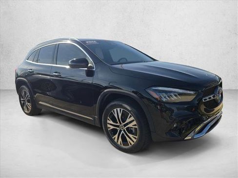 Certified 2025 Mercedes-Benz GLA 250 image 3