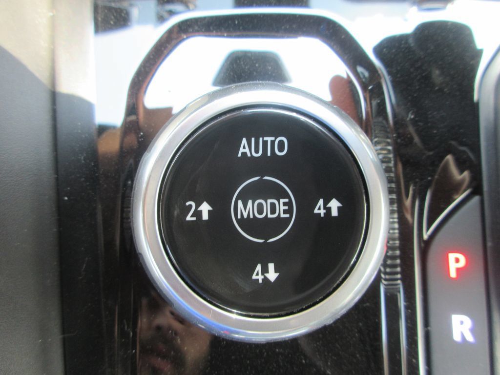 New 2026 GMC Canyon AT4 w/ Technology Plus Package AWD/4WD image 19