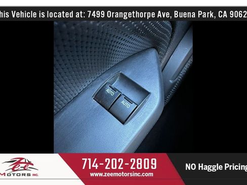 Used 2005 Ford Mustang Premium RWD image 34