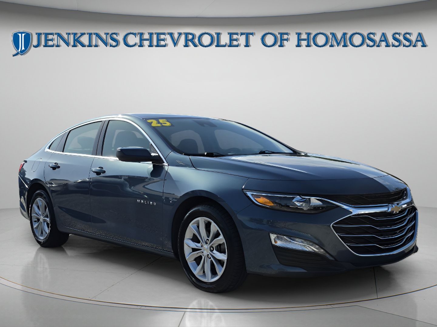 Used 2025 Chevrolet Malibu LT FWD image 1
