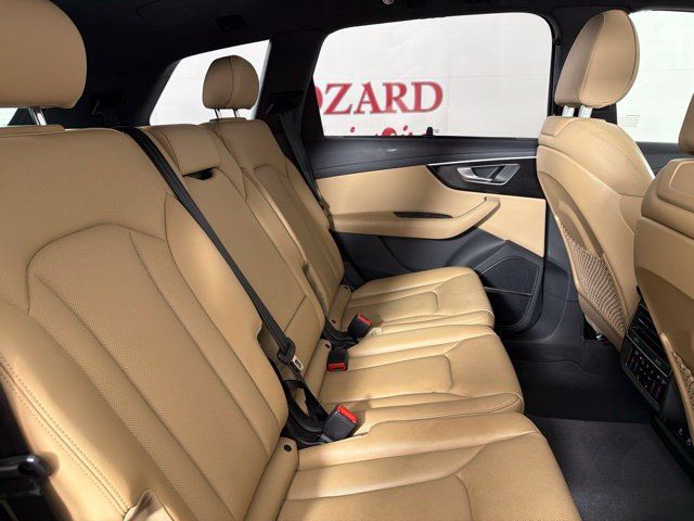 Used 2023 Audi Q7 3.0T Prestige AWD/4WD image 36