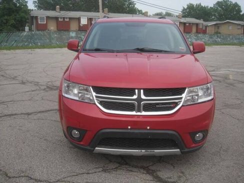 Used 2014 Dodge Journey SXT image 2