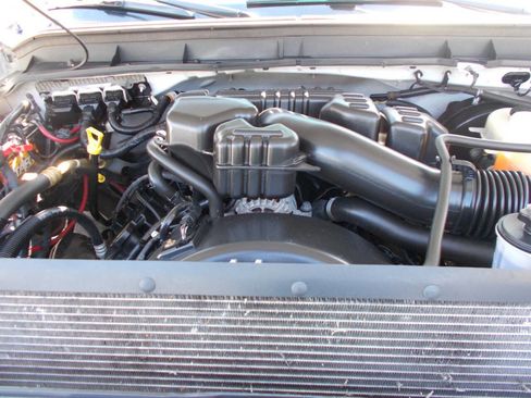 Used 2016 Ford F250 XL w/ Power Equipment Group image 8