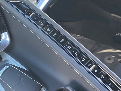 Used 2024 Chevrolet Corvette Stingray Premium Cpe w/ Z51 Performance Package image 28