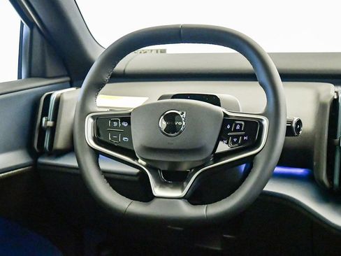 New 2026 Volvo EX30 Plus w/ Climate Package image 13