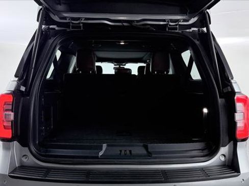 Used 2023 Ford Expedition Max Limited AWD/4WD image 17