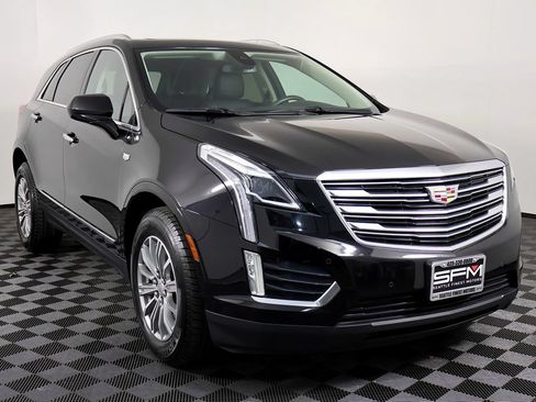 Used 2017 Cadillac XT5 Luxury w/ Driver Awareness Package AWD/4WD image 5
