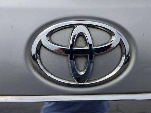 Used 2013 Toyota Highlander Limited FWD image 25