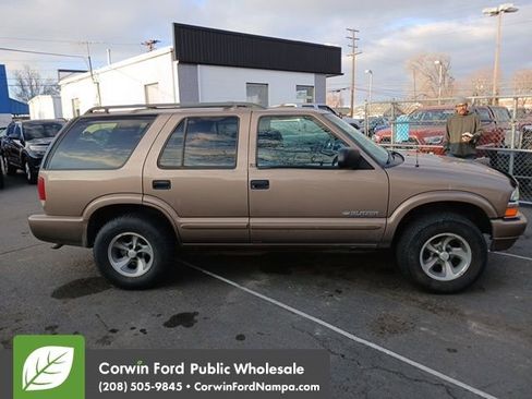 Used 2003 Chevrolet Blazer LS w/ Preferred Equipment Group image 5