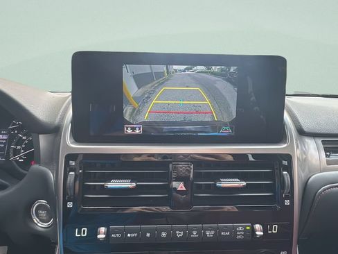 Used 2023 Lexus GX 460 Premium w/ Accessory Package AWD/4WD image 15
