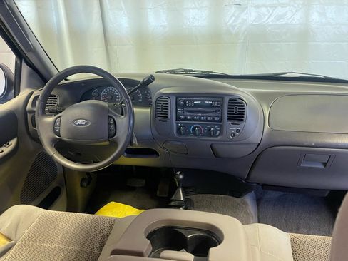 Used 2004 Ford F150 XLT AWD/4WD image 17