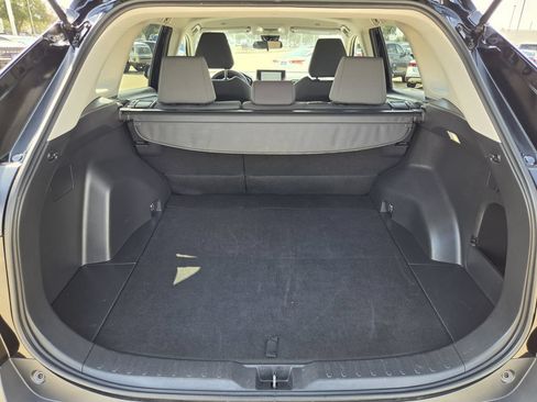 Used 2025 Toyota RAV4 XLE FWD image 29