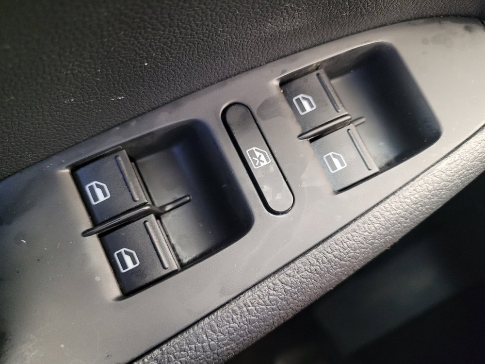 Used 2017 Volkswagen Jetta SE FWD image 27