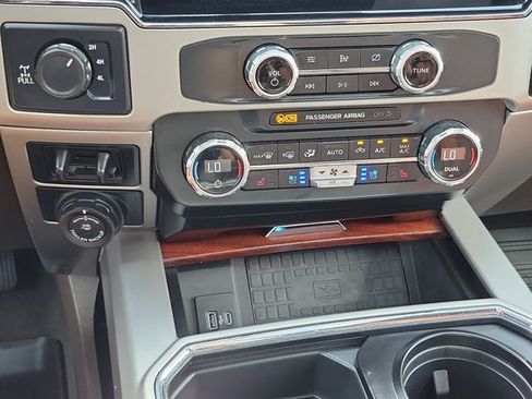 Certified 2022 Ford F350 King Ranch w/ Tremor Off-Road Package AWD/4WD image 33