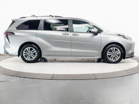 Certified 2025 Toyota Sienna XLE w/ XLE Plus Package AWD/4WD image 14