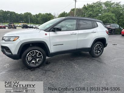 Used 2025 Jeep Compass Trailhawk