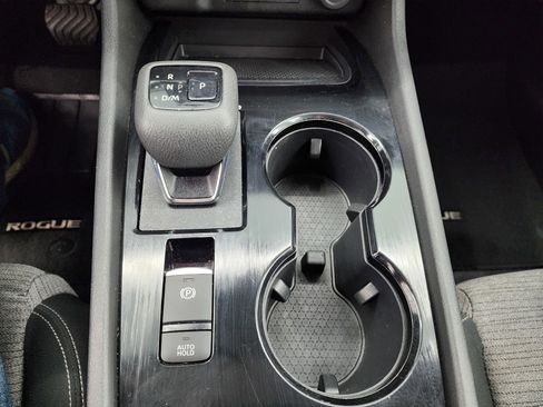 Used 2023 Nissan Rogue SV image 49