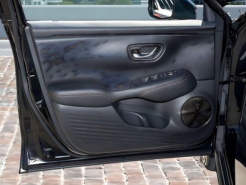 Certified 2025 Honda HR-V Sport image 11