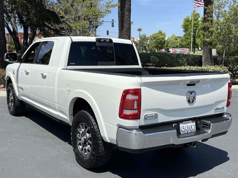 Used 2022 RAM 2500 Limited AWD/4WD image 2
