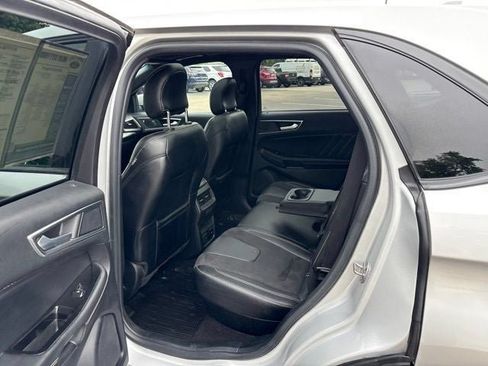 Used 2019 Ford Edge ST w/ Equipment Group 401A AWD/4WD image 18
