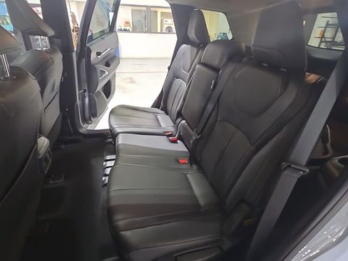 Used 2025 INFINITI QX60 Sensory AWD/4WD image 18