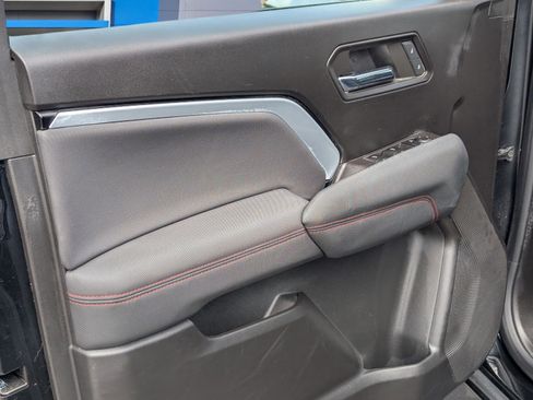 Used 2023 Chevrolet Colorado Z71 w/ Z71 Convenience Package 2 AWD/4WD image 15