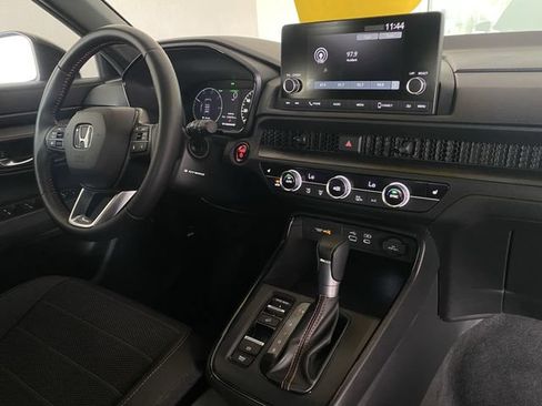Used 2025 Honda CR-V Sport image 11