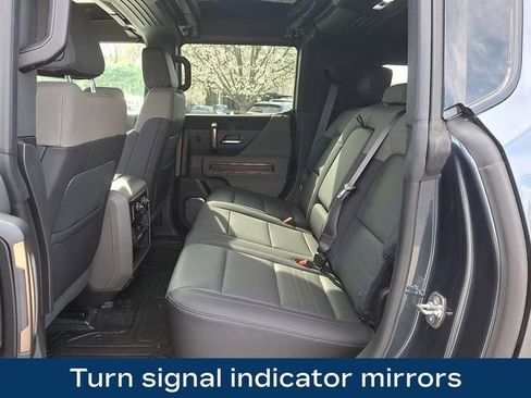 Used 2025 GMC Hummer EV 3X w/ LPO, Roof Cross Rail Package image 23