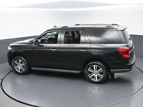 Used 2024 Ford Expedition Limited AWD/4WD image 7