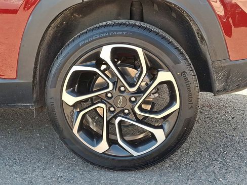 Certified 2024 Chevrolet Trax RS w/ Sunroof Package image 32