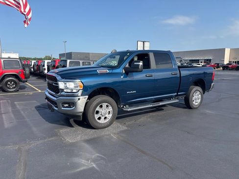 Used 2024 RAM 2500 Big Horn w/ Level 2 Equipment Group AWD/4WD image 3