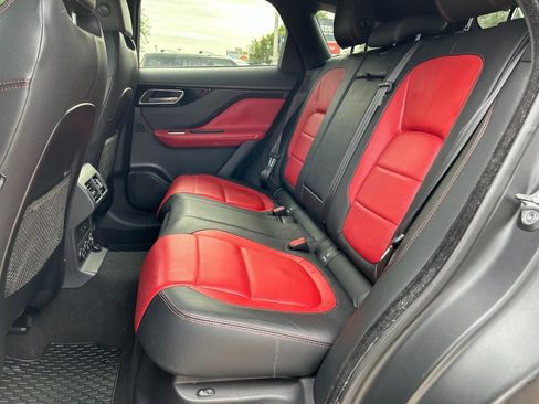 Used 2018 Jaguar F-PACE R-Sport image 12