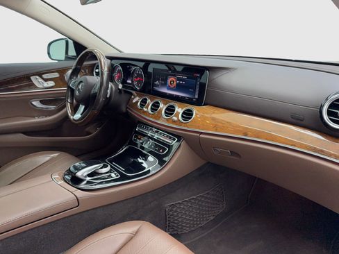 Used 2017 Mercedes-Benz E 300 image 43