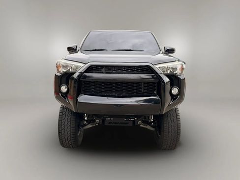 Used 2016 Toyota 4Runner SR5 RWD image 3
