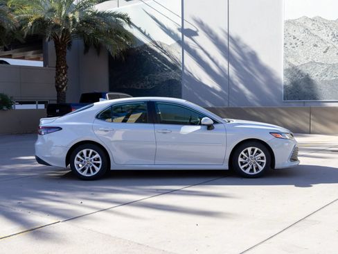 Used 2024 Toyota Camry LE FWD image 3