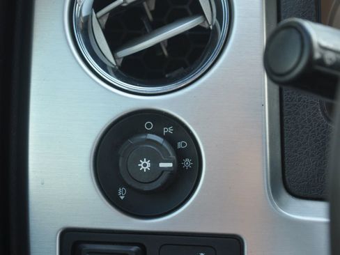 Used 2010 Ford F150 Platinum image 31