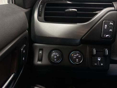Used 2016 Chevrolet Suburban LTZ AWD/4WD image 14