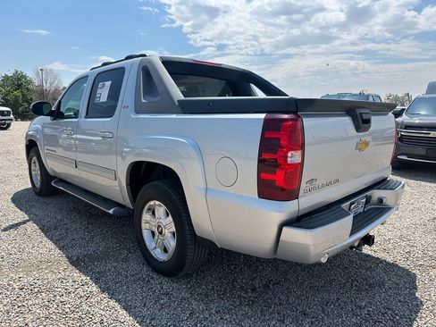 Used 2012 Chevrolet Avalanche LT w/ Suspension Package, Off-Road AWD/4WD image 7