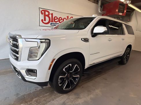 New 2026 GMC Yukon XL Elevation w/ LPO, Floor Liner Package image 2