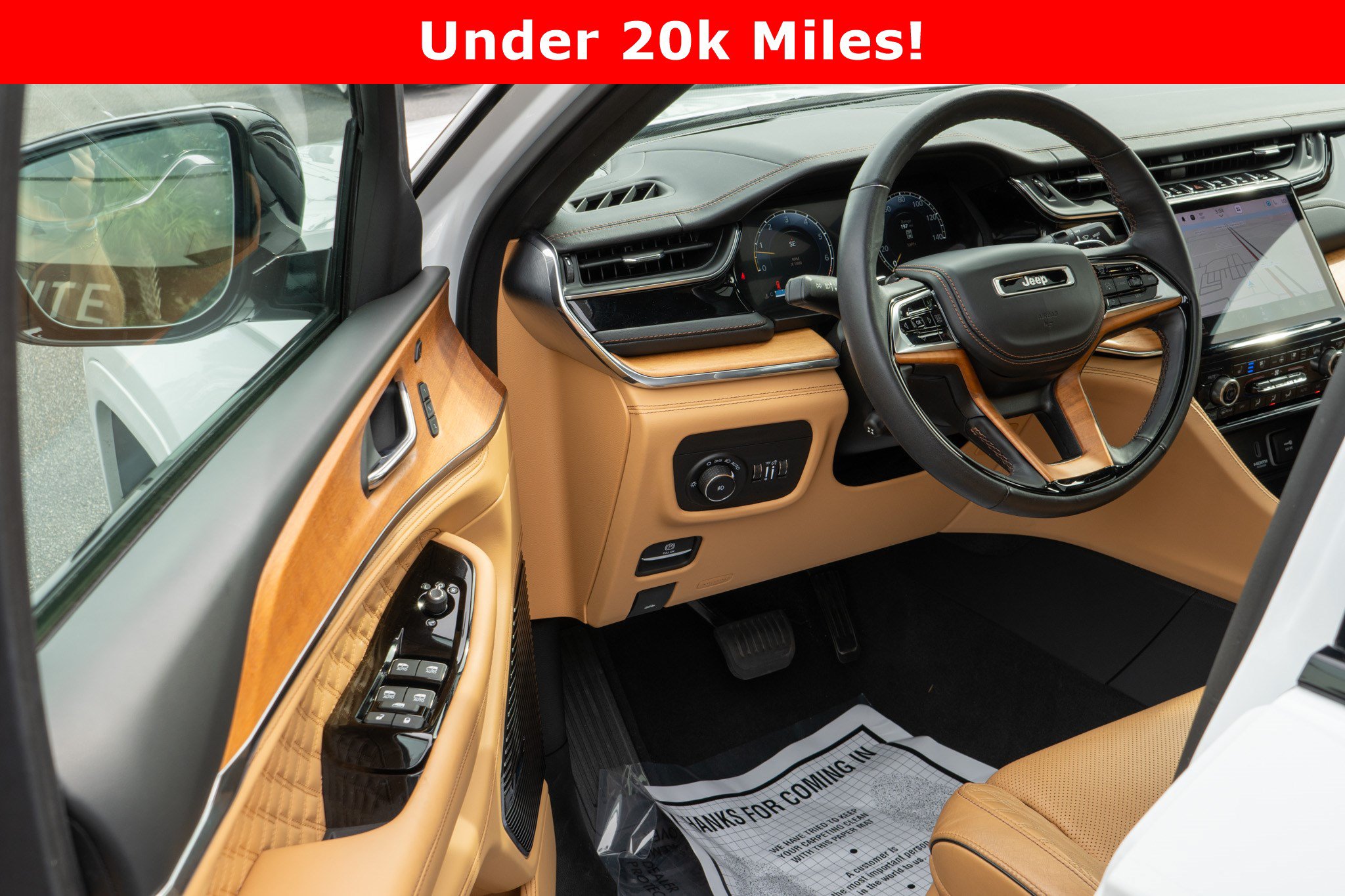 Used 2024 Jeep Grand Cherokee L Summit AWD/4WD image 12