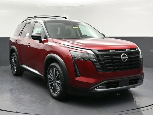 New 2026 Nissan Pathfinder Platinum AWD/4WD image 1
