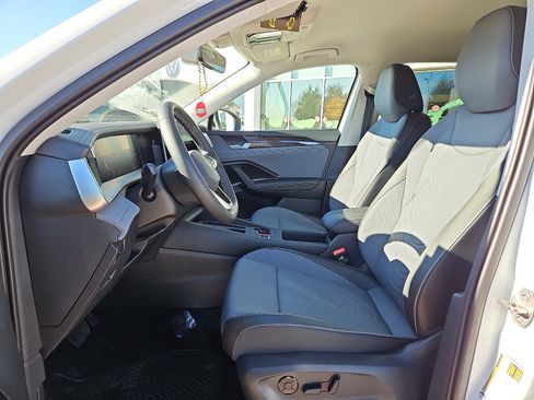 New 2026 Volkswagen Tiguan SE image 10