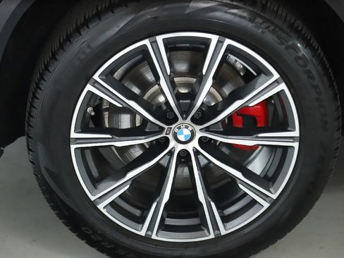 Certified 2025 BMW X5 xDrive50e w/ M Sport Package AWD/4WD image 13