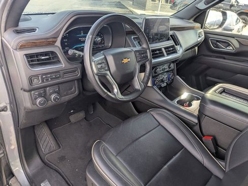 Used 2022 Chevrolet Suburban Premier AWD/4WD image 24